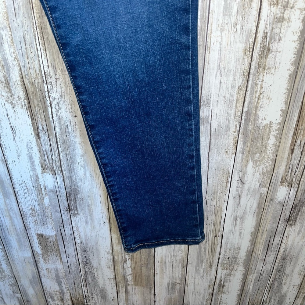 Levi’s 311 Shaping Skinny Medium Wash High Rise Skinny Jeans Women’s 34 - Picture 2 of 6
